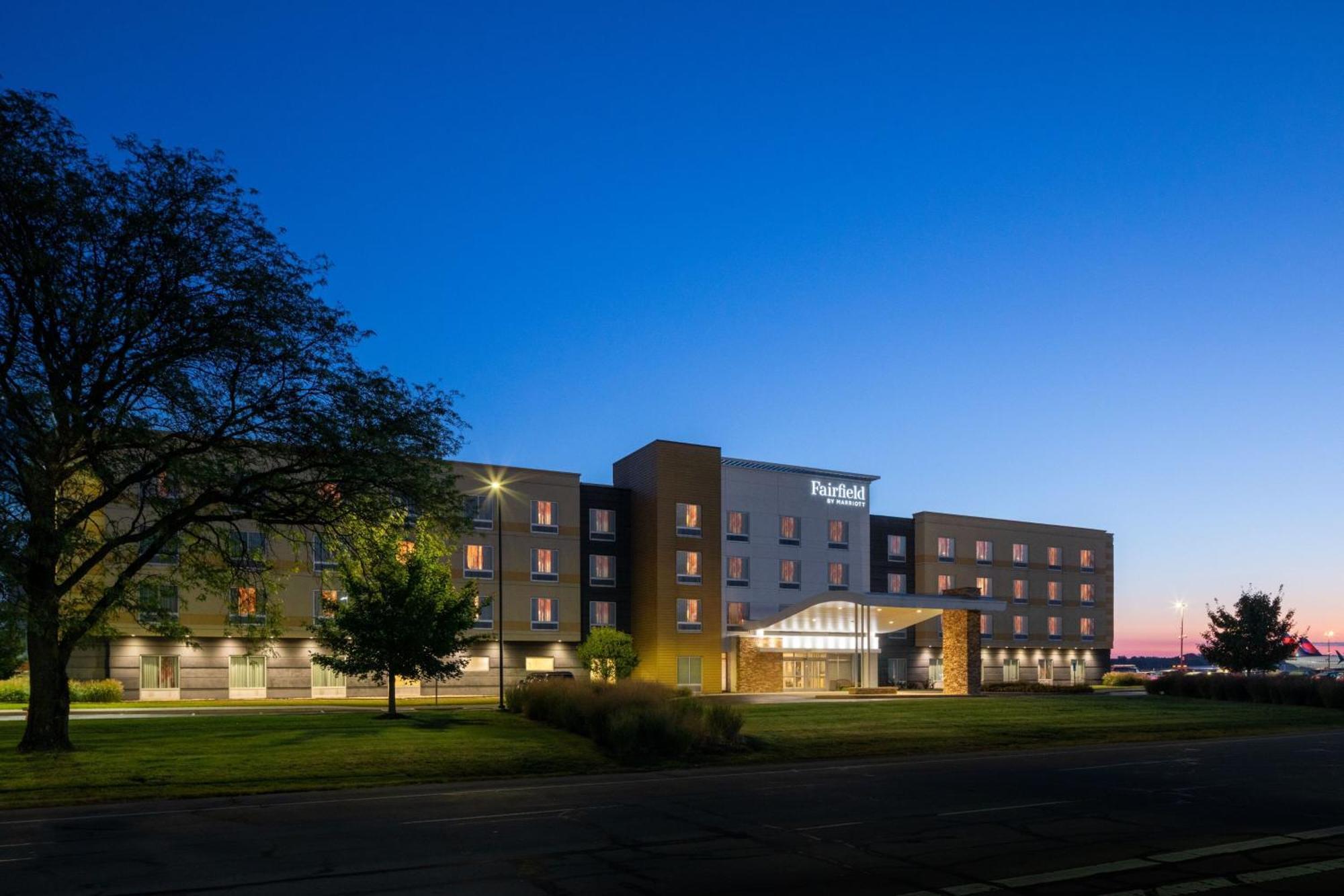 Fairfield Inn & Suites By Marriott Columbus Airport Exterior foto